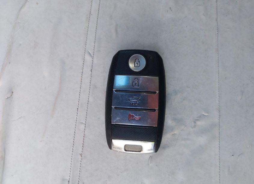 Photo 11 of 2020 Kia Optima SE (VIN 5XXGT4L38LG445169)