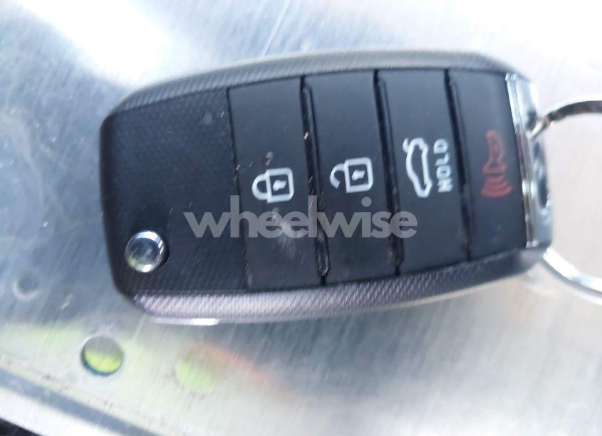 Photo 11 of 2020 Kia Optima LX (VIN 5XXGT4L38LG445429)