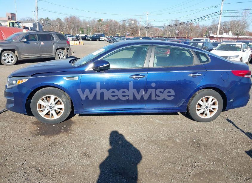 Photo 14 of 2016 Kia Optima LX (VIN 5XXGT4L39GG016631)