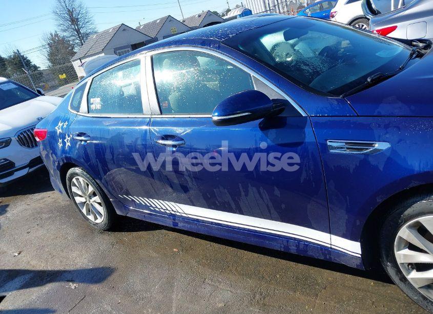 Photo 13 of 2016 Kia Optima LX (VIN 5XXGT4L39GG017326)