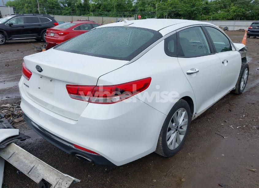 Photo 4 of 2016 Kia Optima LX (VIN 5XXGT4L39GG018055)