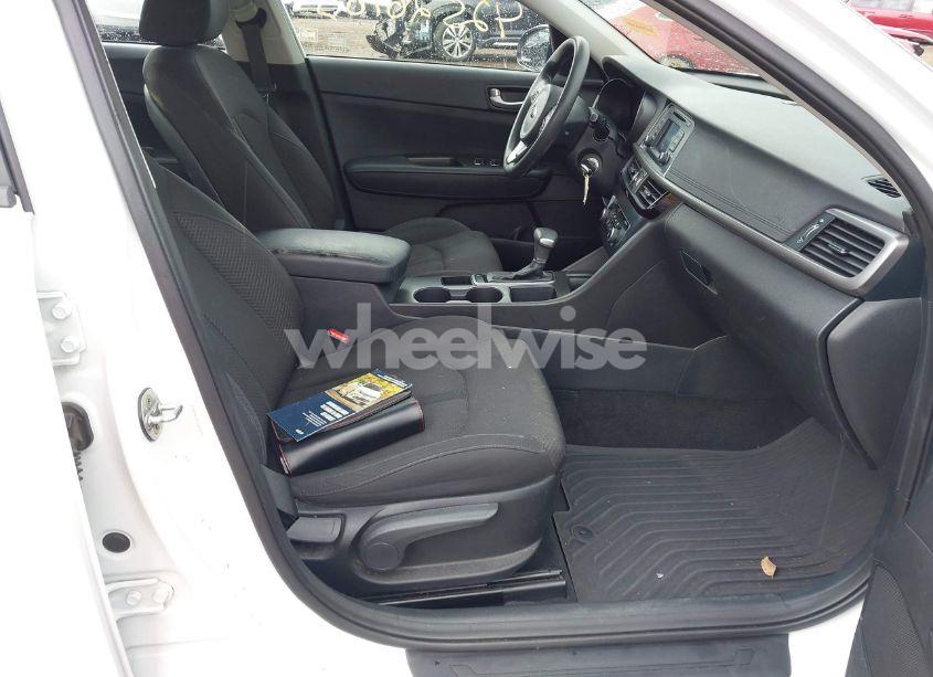 Photo 5 of 2016 Kia Optima LX (VIN 5XXGT4L39GG018055)