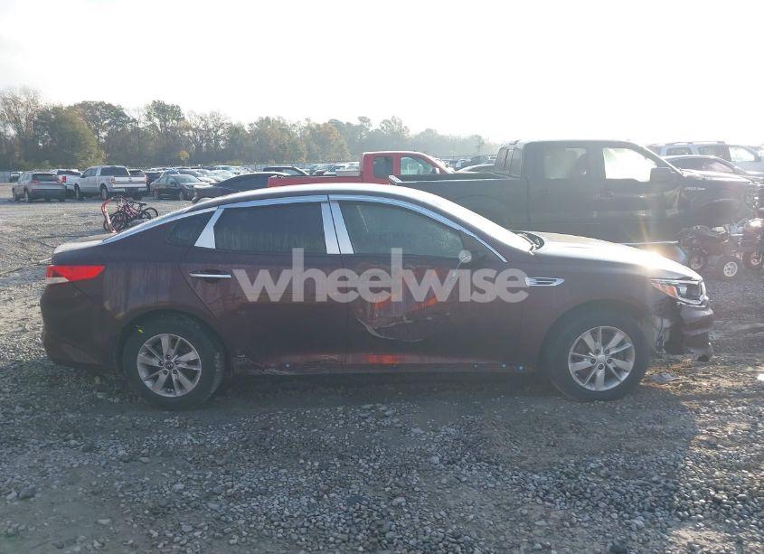 Photo 12 of 2016 Kia Optima LX (VIN 5XXGT4L39GG020534)