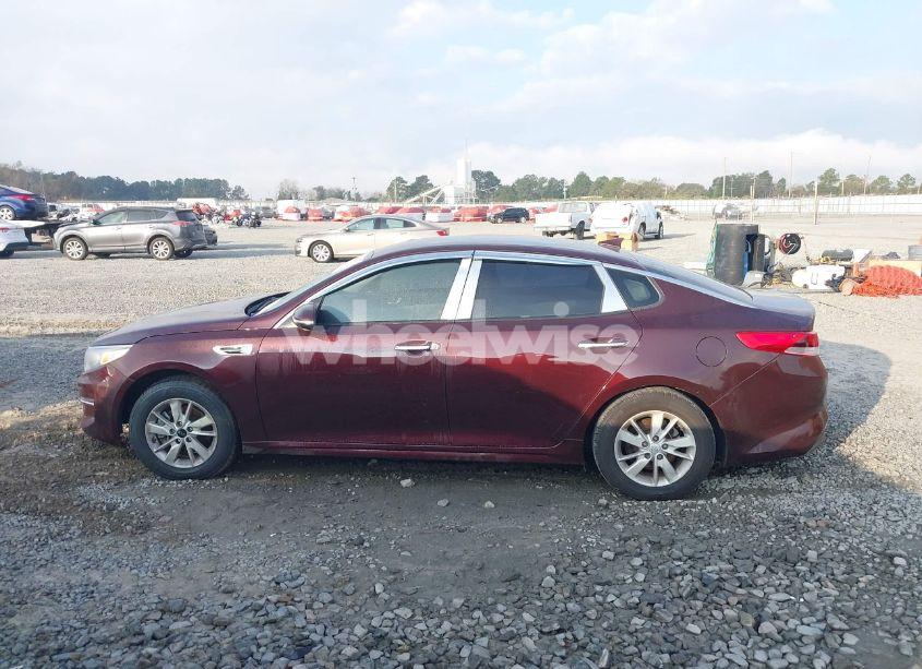 Photo 13 of 2016 Kia Optima LX (VIN 5XXGT4L39GG020534)
