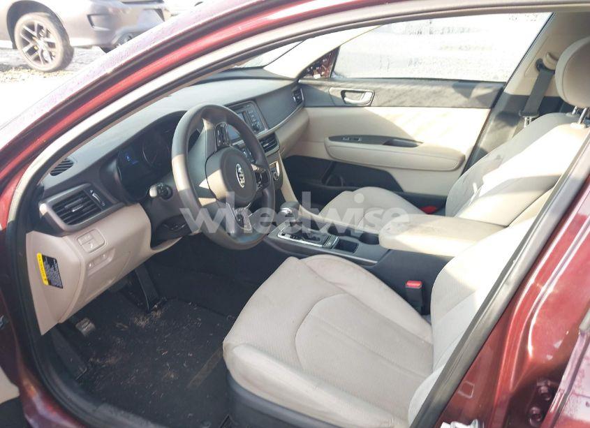 Photo 5 of 2016 Kia Optima LX (VIN 5XXGT4L39GG020534)