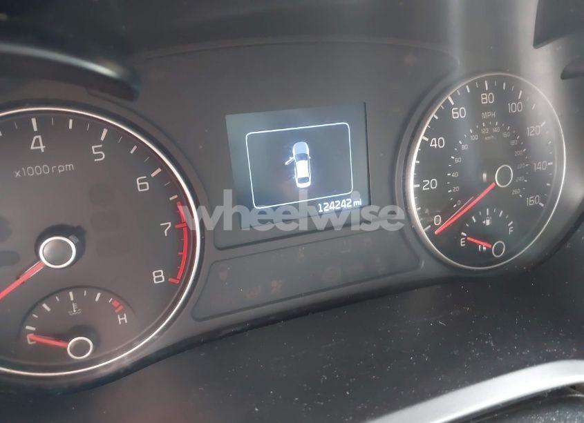 Photo 7 of 2016 Kia Optima LX (VIN 5XXGT4L39GG020534)