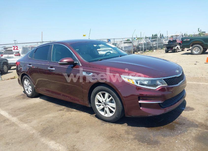 2016 Kia Optima LX (VIN 5XXGT4L39GG022574) main photo