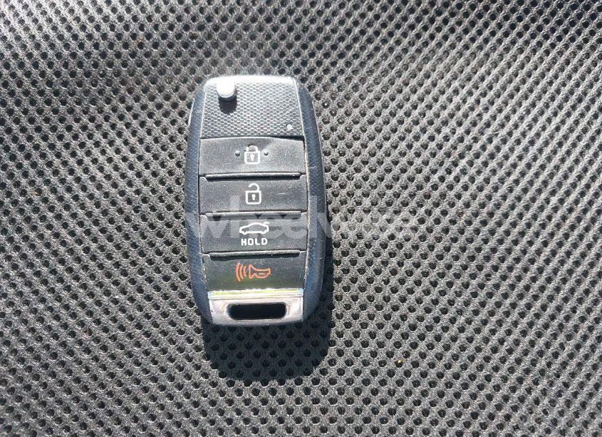 Photo 11 of 2016 Kia Optima LX (VIN 5XXGT4L39GG022574)