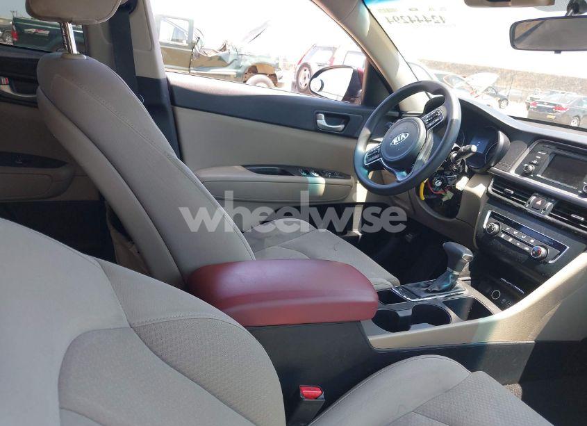 Photo 5 of 2016 Kia Optima LX (VIN 5XXGT4L39GG022574)