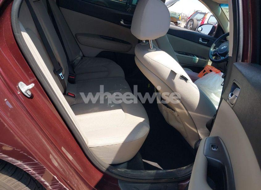 Photo 8 of 2016 Kia Optima LX (VIN 5XXGT4L39GG022574)