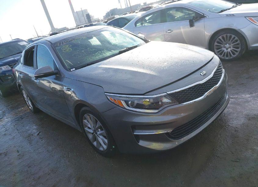 2016 Kia Optima LX (VIN 5XXGT4L39GG036376) main photo