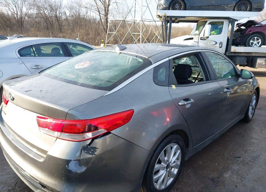 Photo 6 of 2016 Kia Optima LX (VIN 5XXGT4L39GG036376)
