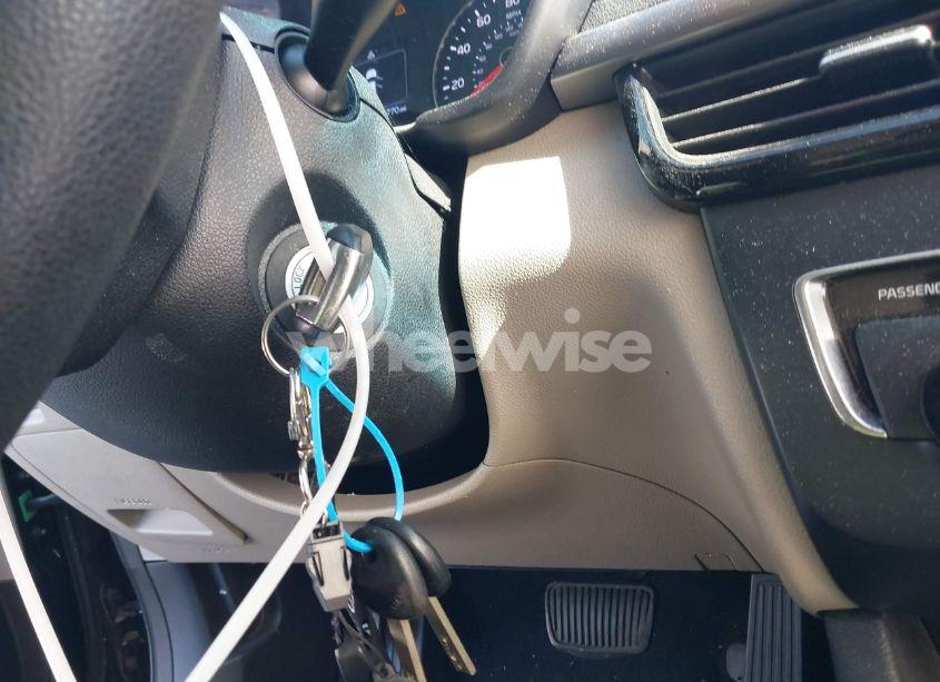 Photo 11 of 2016 Kia Optima LX (VIN 5XXGT4L39GG036801)