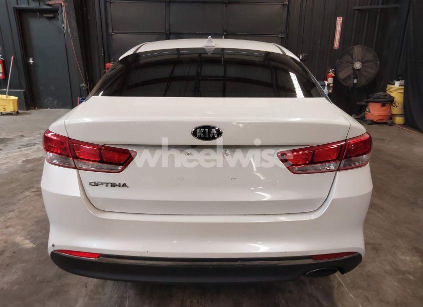 Photo 17 of 2016 Kia Optima LX (VIN 5XXGT4L39GG044767)
