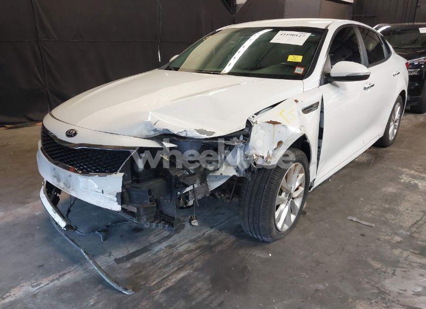 Photo 2 of 2016 Kia Optima LX (VIN 5XXGT4L39GG044767)