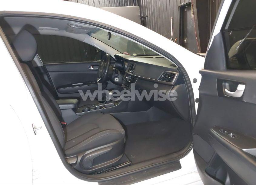 Photo 5 of 2016 Kia Optima LX (VIN 5XXGT4L39GG044767)