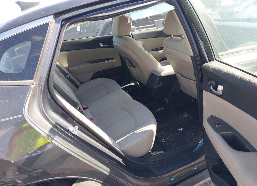 Photo 8 of 2016 Kia Optima LX (VIN 5XXGT4L39GG072665)