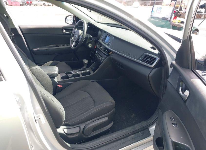 Photo 5 of 2016 Kia Optima LX (VIN 5XXGT4L39GG077199)