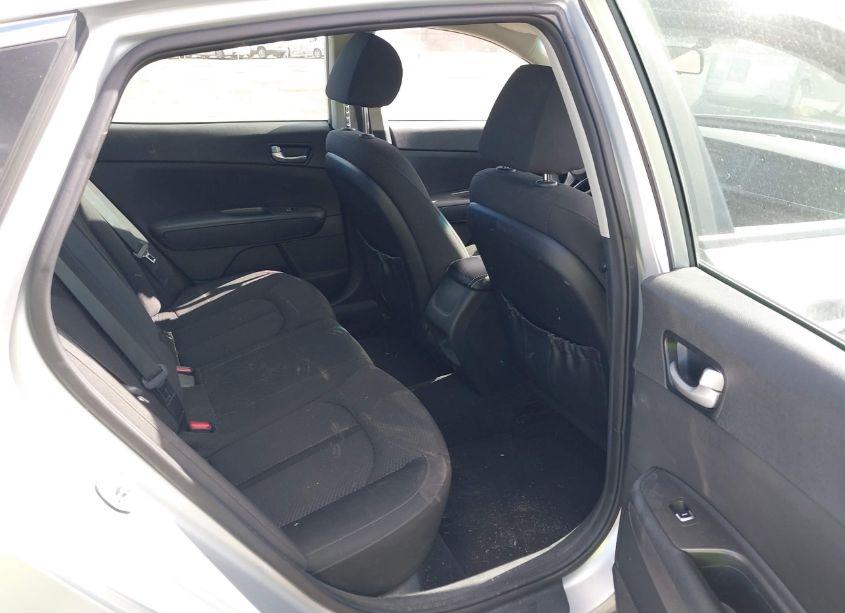 Photo 8 of 2016 Kia Optima LX (VIN 5XXGT4L39GG077199)