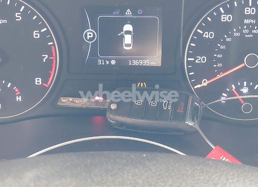 Photo 11 of 2016 Kia Optima LX (VIN 5XXGT4L39GG099008)