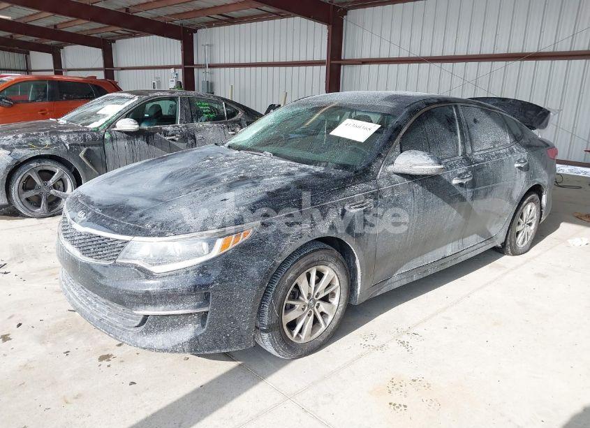 Photo 2 of 2016 Kia Optima LX (VIN 5XXGT4L39GG099008)