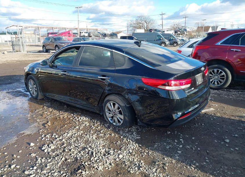 Photo 3 of 2016 Kia Optima LX (VIN 5XXGT4L39GG100819)