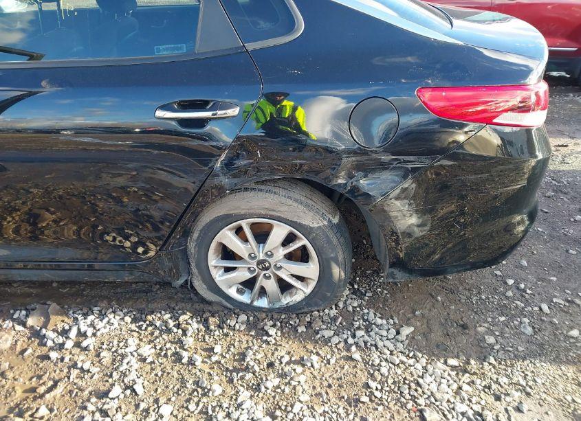 Photo 6 of 2016 Kia Optima LX (VIN 5XXGT4L39GG100819)