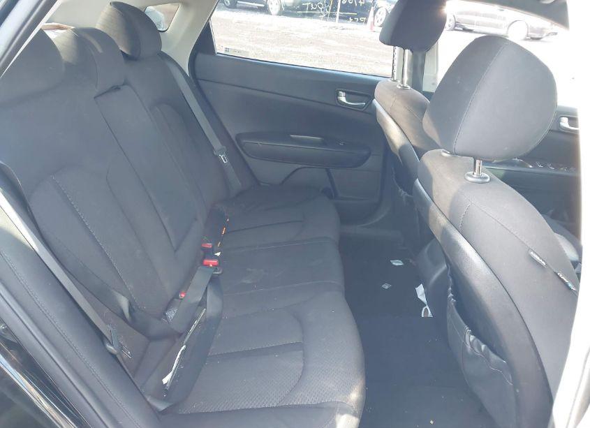 Photo 8 of 2016 Kia Optima LX (VIN 5XXGT4L39GG100819)