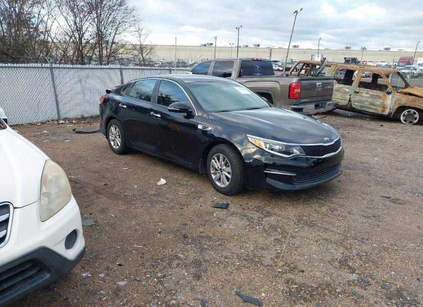 2016 Kia Optima LX (VIN 5XXGT4L39GG104837) main photo