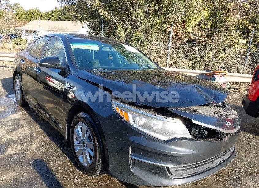 2016 Kia Optima LX (VIN 5XXGT4L39GG105650) main photo