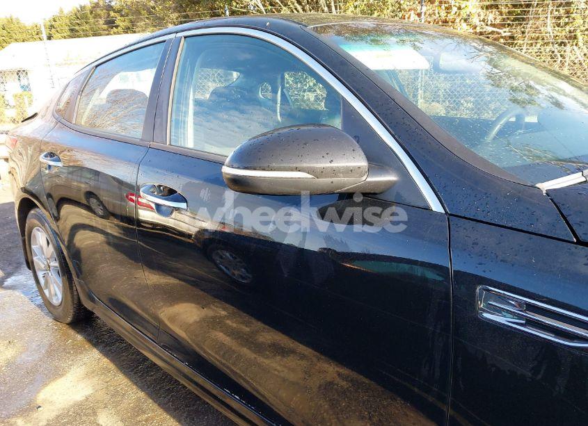 Photo 13 of 2016 Kia Optima LX (VIN 5XXGT4L39GG105650)