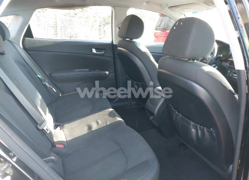 Photo 8 of 2016 Kia Optima LX (VIN 5XXGT4L39GG105650)