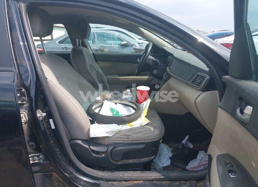 Photo 5 of 2016 Kia Optima LX (VIN 5XXGT4L39GG116308)