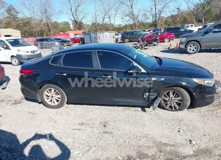 Photo 13 of 2016 Kia Optima LX (VIN 5XXGT4L39GG116762)