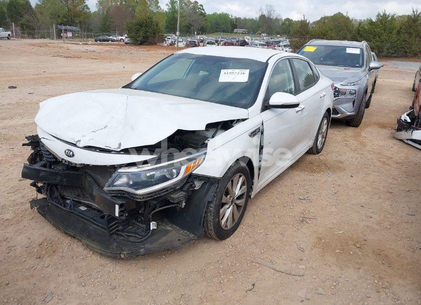 Photo 2 of 2017 Kia Optima LX (VIN 5XXGT4L39HG133028)