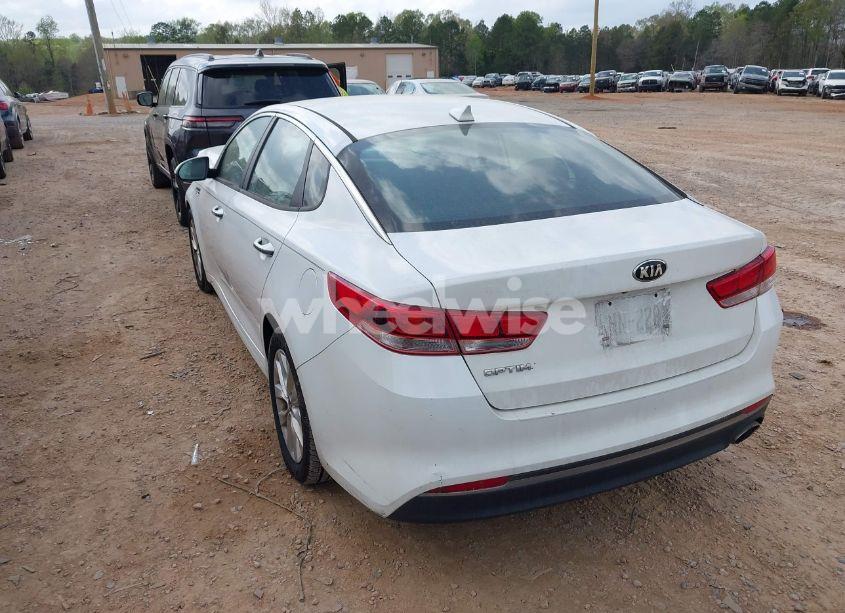 Photo 3 of 2017 Kia Optima LX (VIN 5XXGT4L39HG133028)