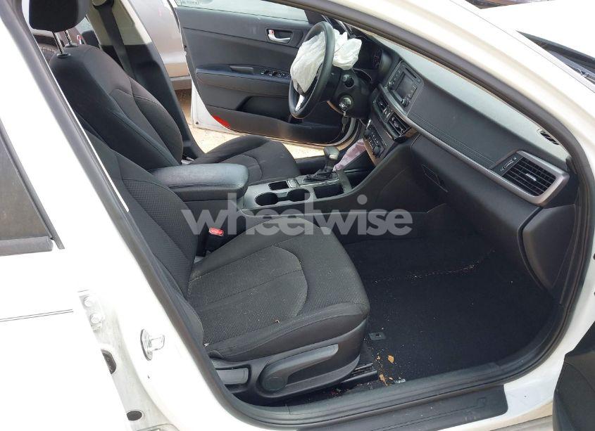 Photo 5 of 2017 Kia Optima LX (VIN 5XXGT4L39HG133028)