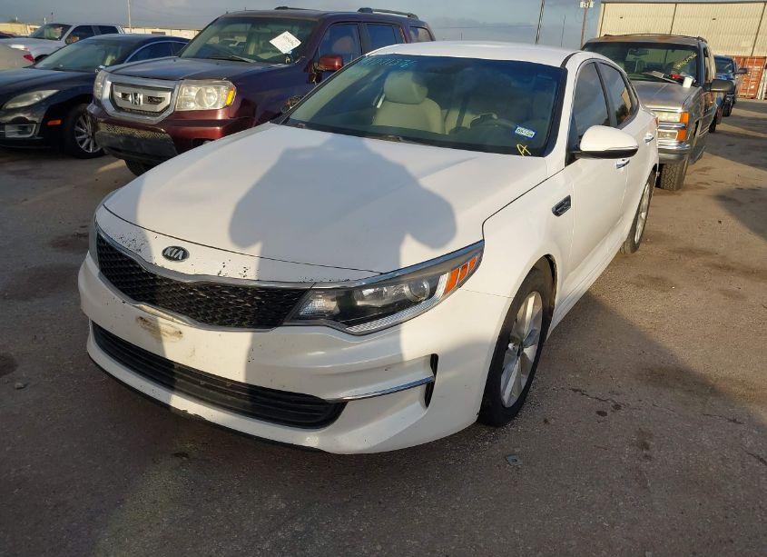 Photo 2 of 2017 Kia Optima LX (VIN 5XXGT4L39HG134048)