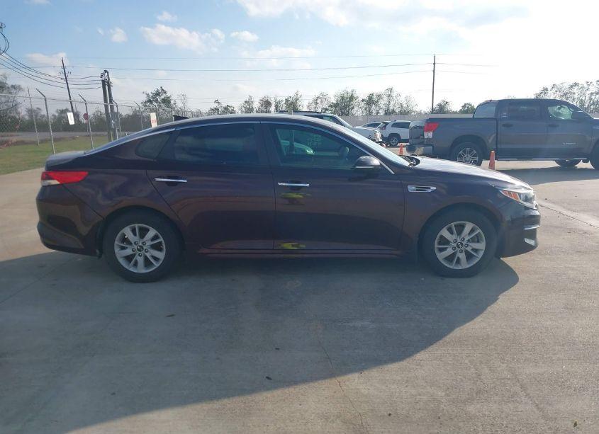 Photo 13 of 2017 Kia Optima LX (VIN 5XXGT4L39HG134132)