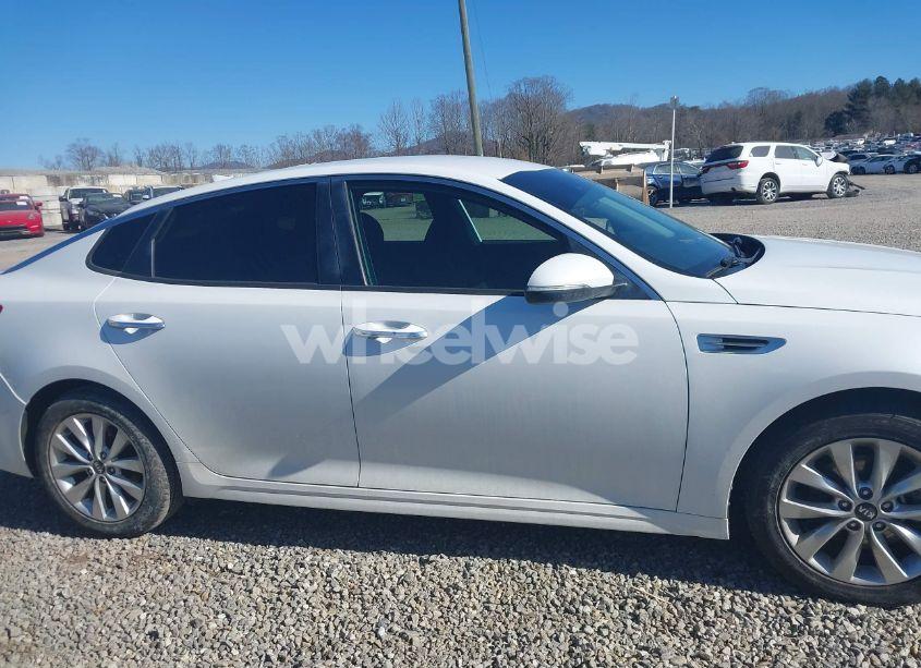 Photo 13 of 2017 Kia Optima LX (VIN 5XXGT4L39HG145938)