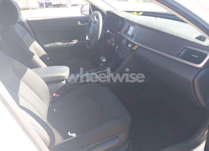 Photo 5 of 2017 Kia Optima LX (VIN 5XXGT4L39HG145938)