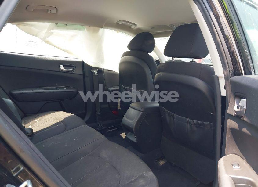 Photo 8 of 2017 Kia Optima LX (VIN 5XXGT4L39HG146829)