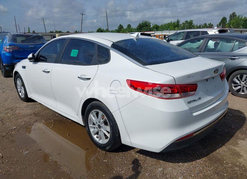 Photo 3 of 2017 Kia Optima LX (VIN 5XXGT4L39HG161072)