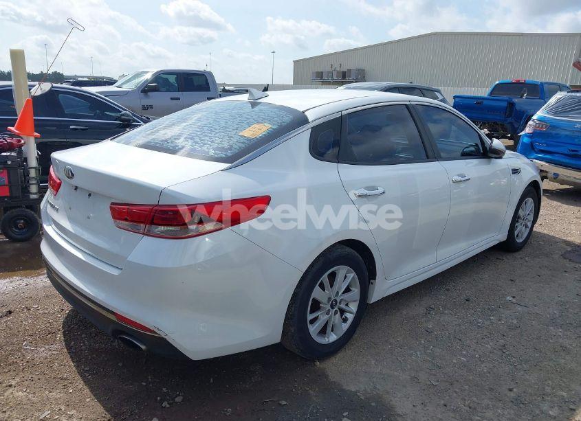 Photo 4 of 2017 Kia Optima LX (VIN 5XXGT4L39HG161072)