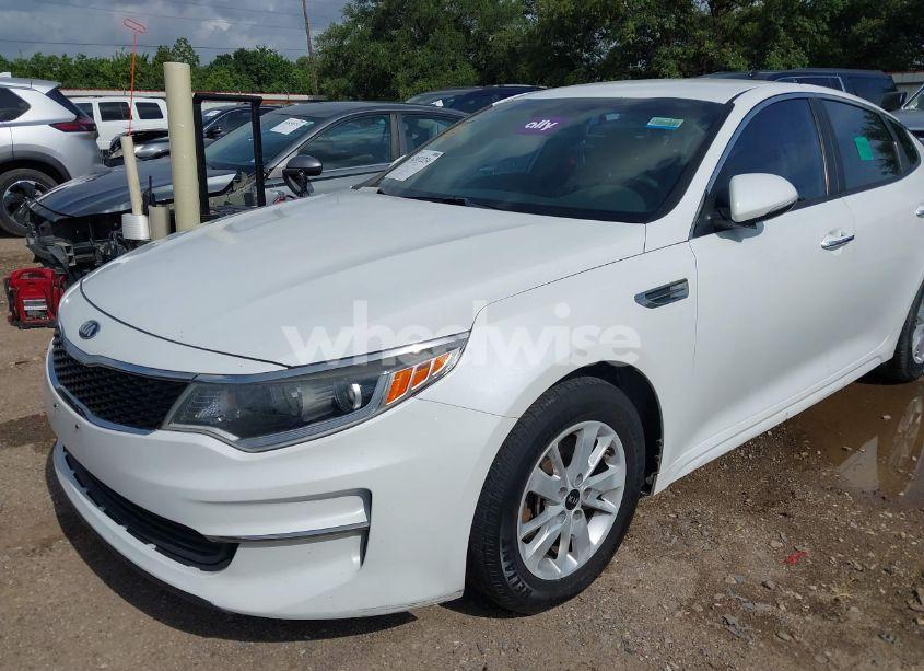 Photo 6 of 2017 Kia Optima LX (VIN 5XXGT4L39HG161072)