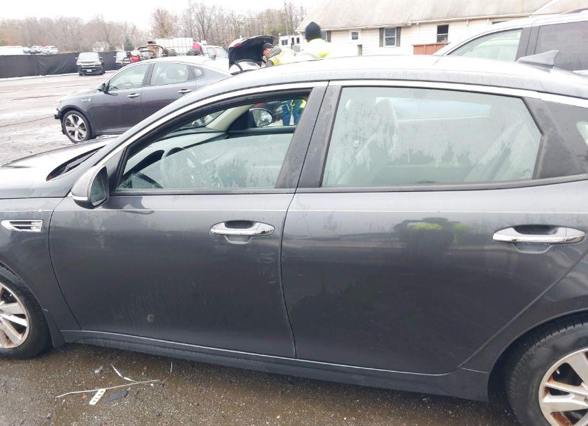 Photo 15 of 2017 Kia Optima LX (VIN 5XXGT4L39HG170113)