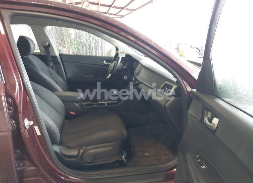 Photo 5 of 2017 Kia Optima LX (VIN 5XXGT4L39HG177269)