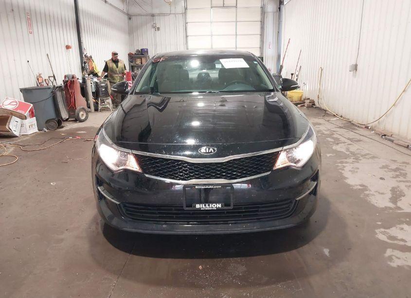 Photo 13 of 2018 Kia Optima LX (VIN 5XXGT4L39JG185412)