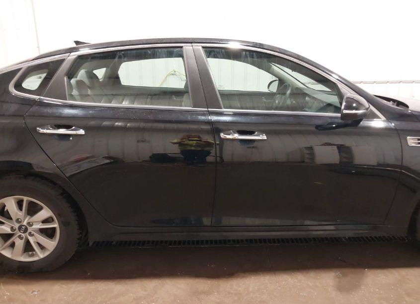 Photo 14 of 2018 Kia Optima LX (VIN 5XXGT4L39JG185412)
