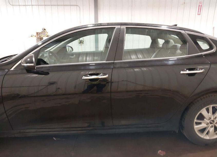 Photo 15 of 2018 Kia Optima LX (VIN 5XXGT4L39JG185412)
